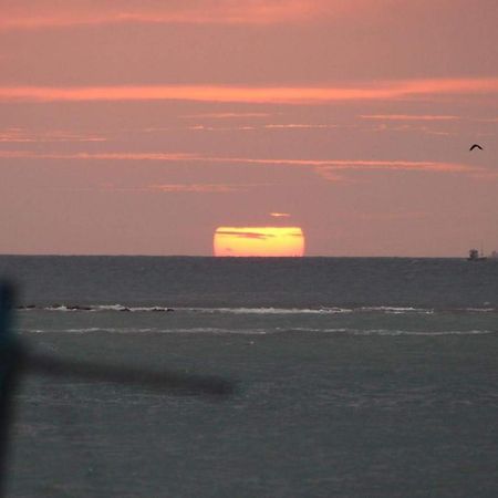 Colonial Surfing Villa Hostel & Home Stay Midigama Luaran gambar