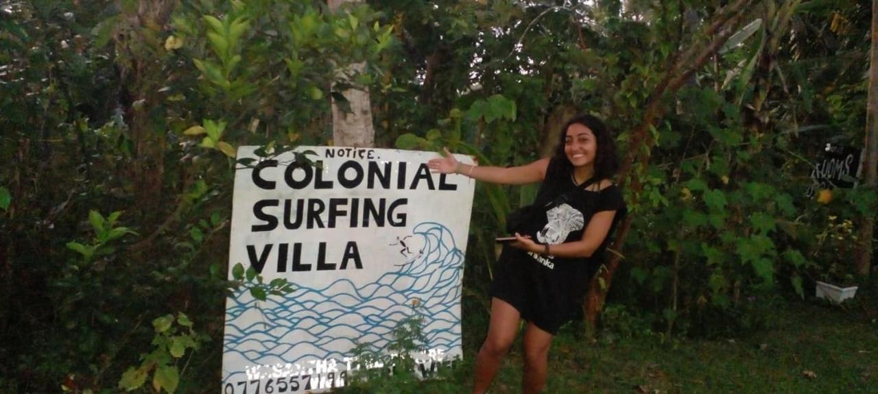 Colonial Surfing Villa Hostel & Home Stay Midigama Bilik gambar
